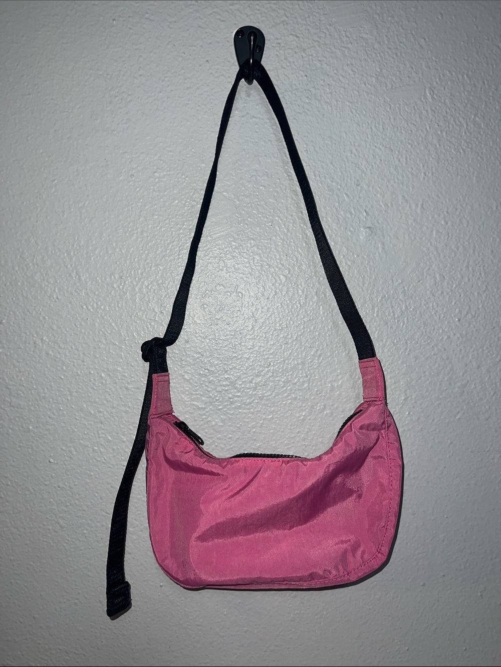 Pink Crescent mini Crossbody Bag - Lightweight baggu